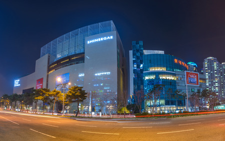 BUSAN, KOREA: MARCH 29,2016: Shinsegae Department Store the The world's largest department store, Busan, South Koreaのeditorial素材