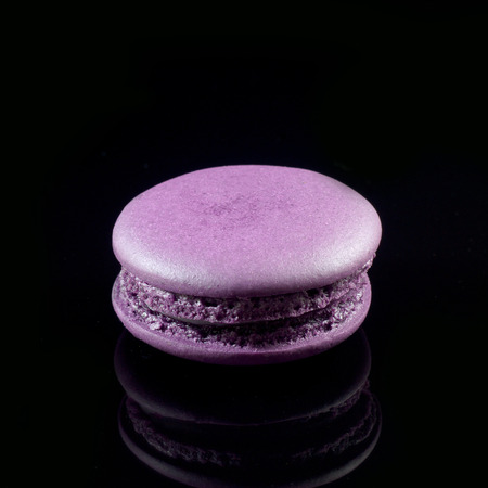 Violet macaronsの写真素材
