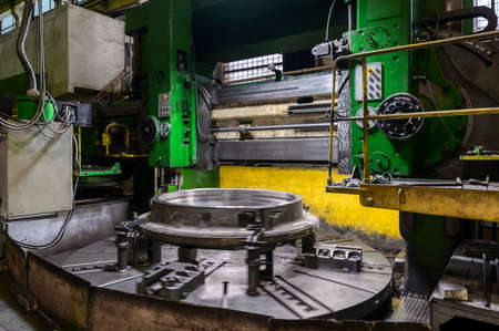 Vertical turning lathe machine tool used in plant workshop