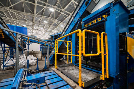 Machine for compacting household waste. Compaction of garbage into briquettes and bales.