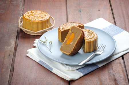 Mooncake, Chinese Mid-autumn festival dessert
