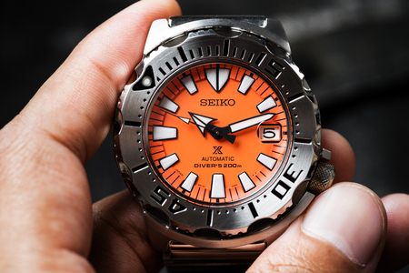BANGKOK, THAILAND - NOVEMBER 05, 2015: The SEIKO Prospex 200M Diver Automatic SBDC023 Orange dial.のeditorial素材