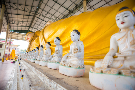 TAK, THAILAND - DECEMBER 28, 2015: Buddha image at Wat Thai Wattanaram Temple in Tak province, Thailand.のeditorial素材
