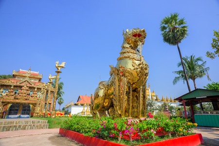 TAK, THAILAND - DECEMBER 28, 2015: Wat Thai Wattanaram Temple in Tak province, Thailand.のeditorial素材