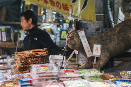 TOKYO, JAPAN - NOVEMBER 06, 2019: Dry seafood store in Tsukiji outer market, part of Tsukiji Market located in Tokyo, Japan.のeditorial素材