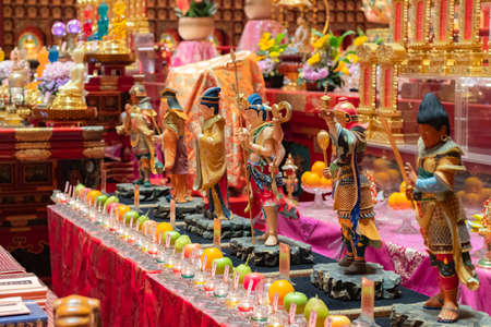 SINGAPORE - MAY 12, 2019: The inside of Buddha Tooth Relic Temple and Museum, one of famous place located in Chinatown district of Singapore.のeditorial素材