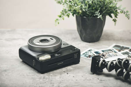 BANGKOK, THAILAND - JANUARY 14, 2020: The Fujifilm Instax sq6 instant camera.のeditorial素材