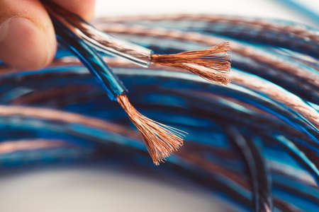 High quality transparent speaker wire, copper speaker cable.