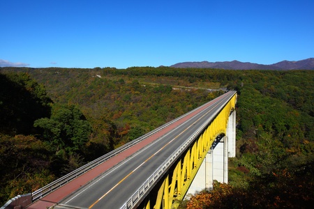Blue sky and bridge in plateau, yamanashi japanのeditorial素材
