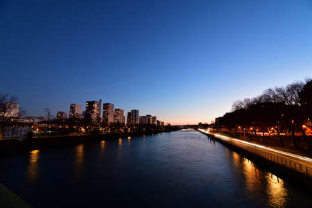 Paris, France. The Seine river at dusk as seen from the bridge "Pont de Bir Hakeim".の写真素材