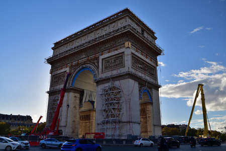 Paris, France. October 5, 2021. Christo and Jeanne-CLaude âs temporary work âArc de Triomphe Wrappedâ is over and is being cleaned up.のeditorial素材