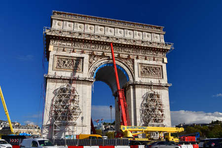 Paris, France. October 5, 2021. Christo and Jeanne-CLaude âs temporary work âArc de Triomphe Wrappedâ is over and is being cleaned up.のeditorial素材