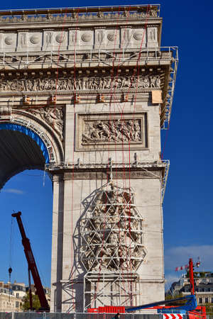Paris, France. October 5, 2021. Christo and Jeanne-CLaude âs temporary work âArc de Triomphe Wrappedâ is over and is being cleaned up.のeditorial素材