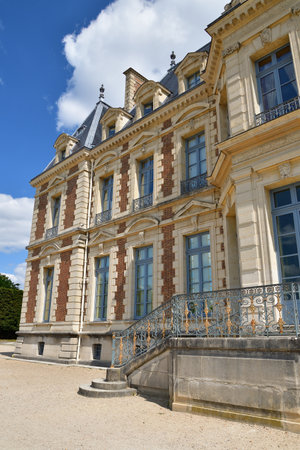 France, Hauts-de-Seine. The castle "ChÃ¢teau de Sceaux" in Sceaux Park. August 24, 2021.のeditorial素材
