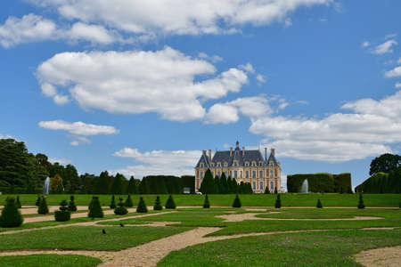 France, Hauts-de-Seine. The castle "ChÃ¢teau de Sceaux" in Sceaux Park. August 24, 2021.のeditorial素材