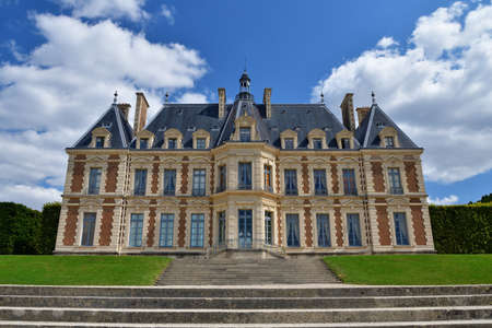 France, Hauts-de-Seine. The castle "ChÃ¢teau de Sceaux" in Sceaux Park. August 24, 2021.のeditorial素材