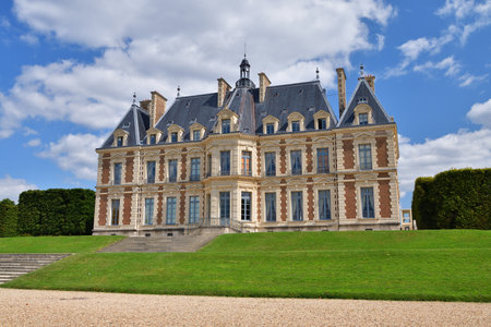 France, Hauts-de-Seine. The castle "ChÃ¢teau de Sceaux" in Sceaux Park. August 24, 2021.のeditorial素材