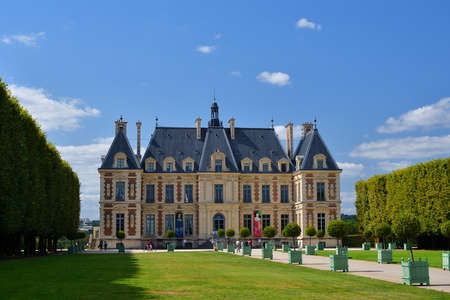 France, Hauts-de-Seine. The castle "ChÃ¢teau de Sceaux" in Sceaux Park. August 24, 2021.のeditorial素材