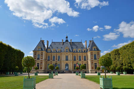 France, Hauts-de-Seine. The castle "ChÃ¢teau de Sceaux" in Sceaux Park. August 24, 2021.のeditorial素材