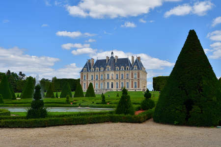 France, Hauts-de-Seine. The castle "ChÃ¢teau de Sceaux" in Sceaux Park. August 24, 2021.のeditorial素材