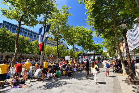 Paris, France. Tour de France 2022. Audiences who got excited before the race. July 24, 2022.のeditorial素材