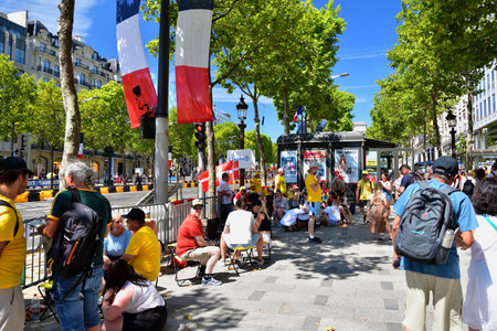 Paris, France. Tour de France 2022. Audiences who got excited before the race. July 24, 2022.のeditorial素材