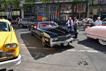 Paris, France. Classic car event held on Avenue des Ternes. July 16, 2023.のeditorial素材