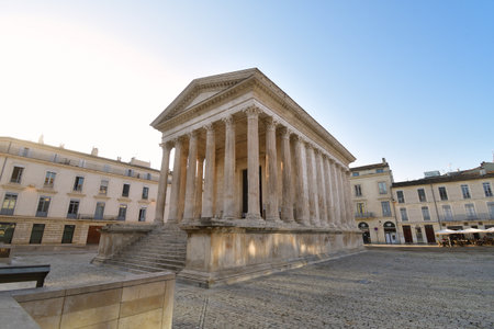 Ancient Roman Temple Maison CarrÃ©e â NÃ®mes, France, 15 August 2025の写真素材