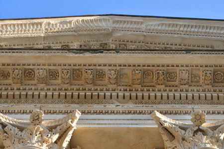 Ancient Roman Temple Maison CarrÃ©e â NÃ®mes, France, 15 August 2025の写真素材