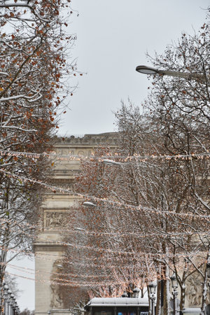 Champs-ÃlysÃ©es Under Snow with Illuminations in Daylight, Paris, January 7, 2026のeditorial素材