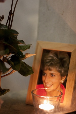 marche,italy-13 october 2007:photograph of princess diana in the house of an englishman living in italyのeditorial素材