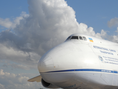One of the World's largest cargo aircraft, the Antanov 124-100.  This amazing aircraft dominates the skies and the airports it travels through.のeditorial素材