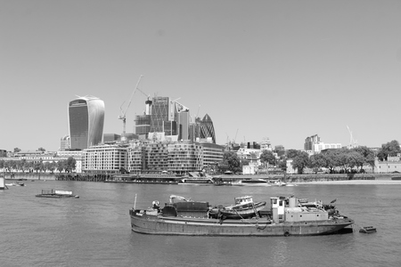 May 19, 2018 â River Thames, London, England, United Kingdom. A look across one of the World's most famouse rivers, the River Thames in London, UK.のeditorial素材