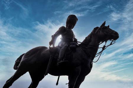 August 24, 2020 â Edinburgh, Scotland, United Kingdom. The Royal Scots Grey's Monument statue that sits in the center of Edinburgh. Edinburgh is well known for it's history and originality,のeditorial素材