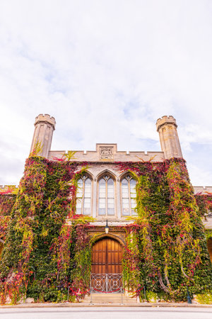 A very old and victorian building used for decades and still used to this day. The court house processes the decisions of all types of criminals.のeditorial素材