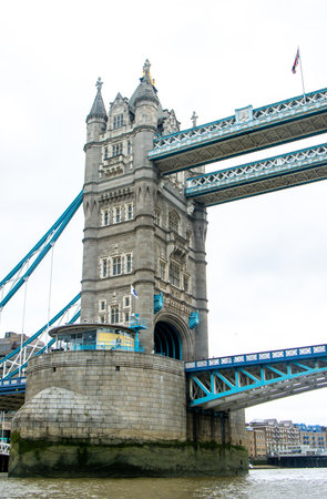 The iconic and famous London Bridge in the heart of London has stunning design and engineering which millions visit every year.の写真素材