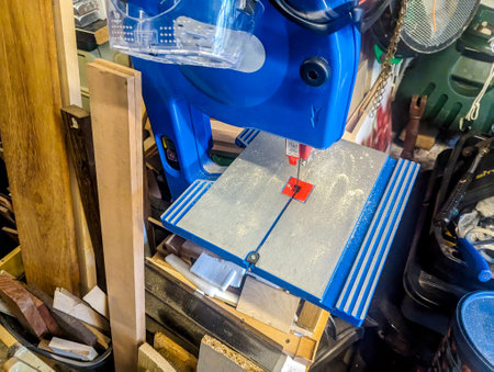 A very full and packed out garage that has been filled and filled over many years with all kinds of tools and machines etc.の写真素材