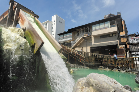 GUNMA  JAPAN  28 April 2015: Yubatake is a source of hot spring and the symbol of Kusatsu Hot Spring Located in the center of the spa resortのeditorial素材
