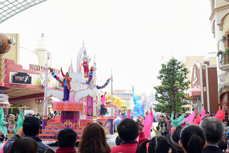 Osaka, Japan - MARCH 29 2016 : New parade ,Reborn Parade, to celebrate 15th anniversarsy of the opening at Universal Studios Theme Park in Osaka, Japan.のeditorial素材