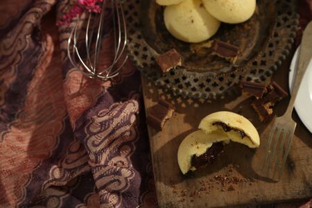 steamed buns filled with chocolate