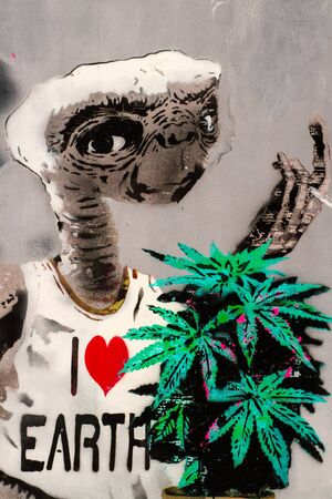 E.T. smoking weed - graffiti artwork by Loretto in 2018 in Londonのeditorial素材