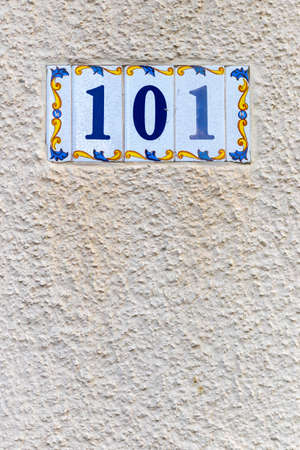 101 et in tilesの写真素材