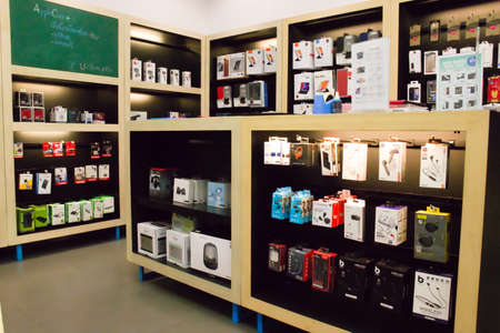 Apple U-Store, store inside university special price for student academy : 3 Novenber 2020 -...