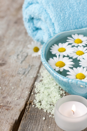Spa setting with daisiesの写真素材