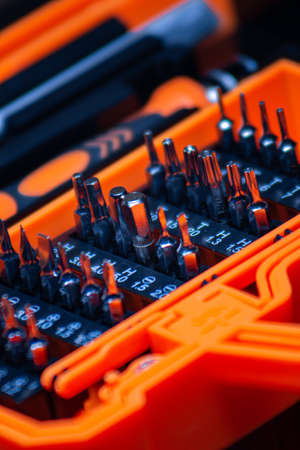 Different screwdriver blades to change