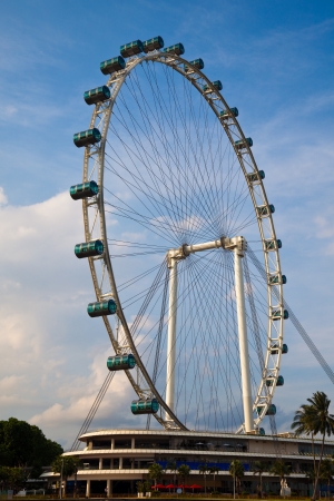 Singapore Flyer - the largest ferris wheel in the world のeditorial素材