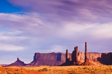Late afternoon in the Monument Valley Tribal Park desert の写真素材