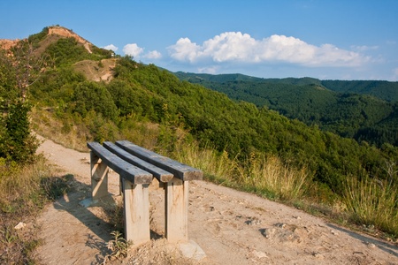 Bench on the path to Stob Pyramid rock formation in Bulgaria.の写真素材