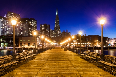 Pier 7 in San Francisco at night の写真素材