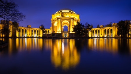 Panorama of the Palace of Fine Arts in San Francisco, California のeditorial素材